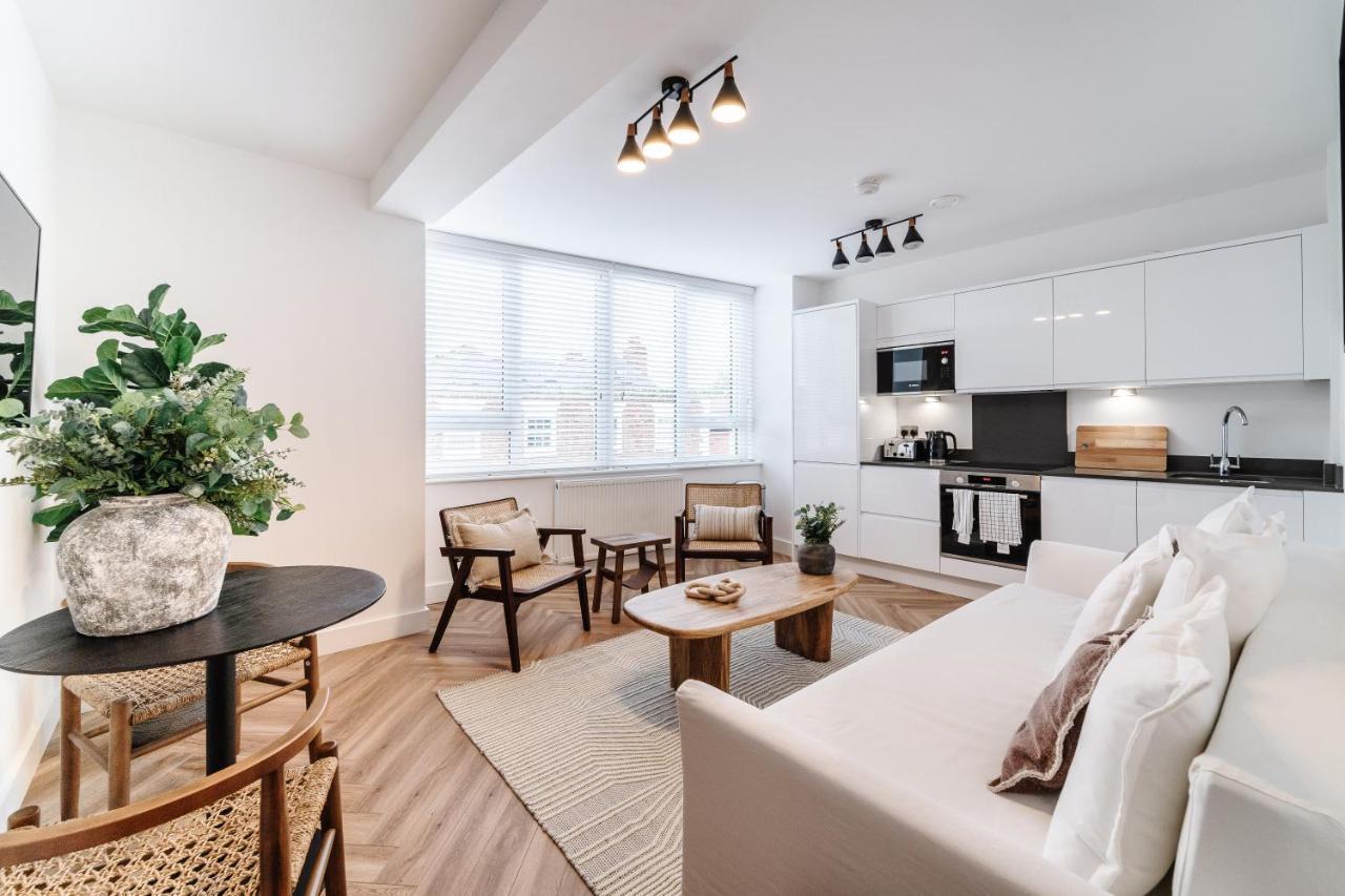 Royal House Stylish Apartments - Chester Buitenkant foto